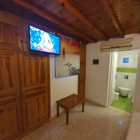 Stelios View בית הארחה